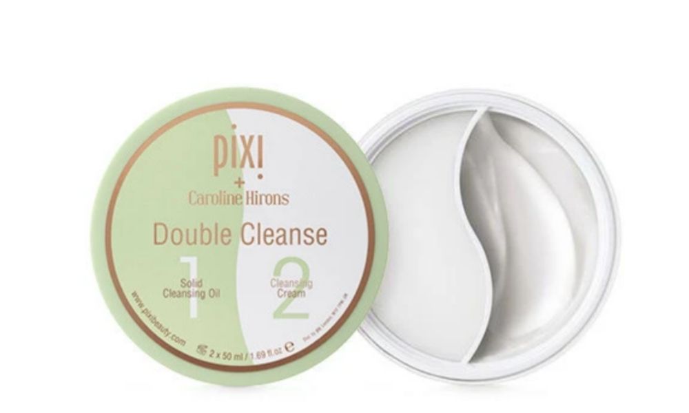 6222bd42e3d14ff05bed5e49 Caroline Pixi Collab